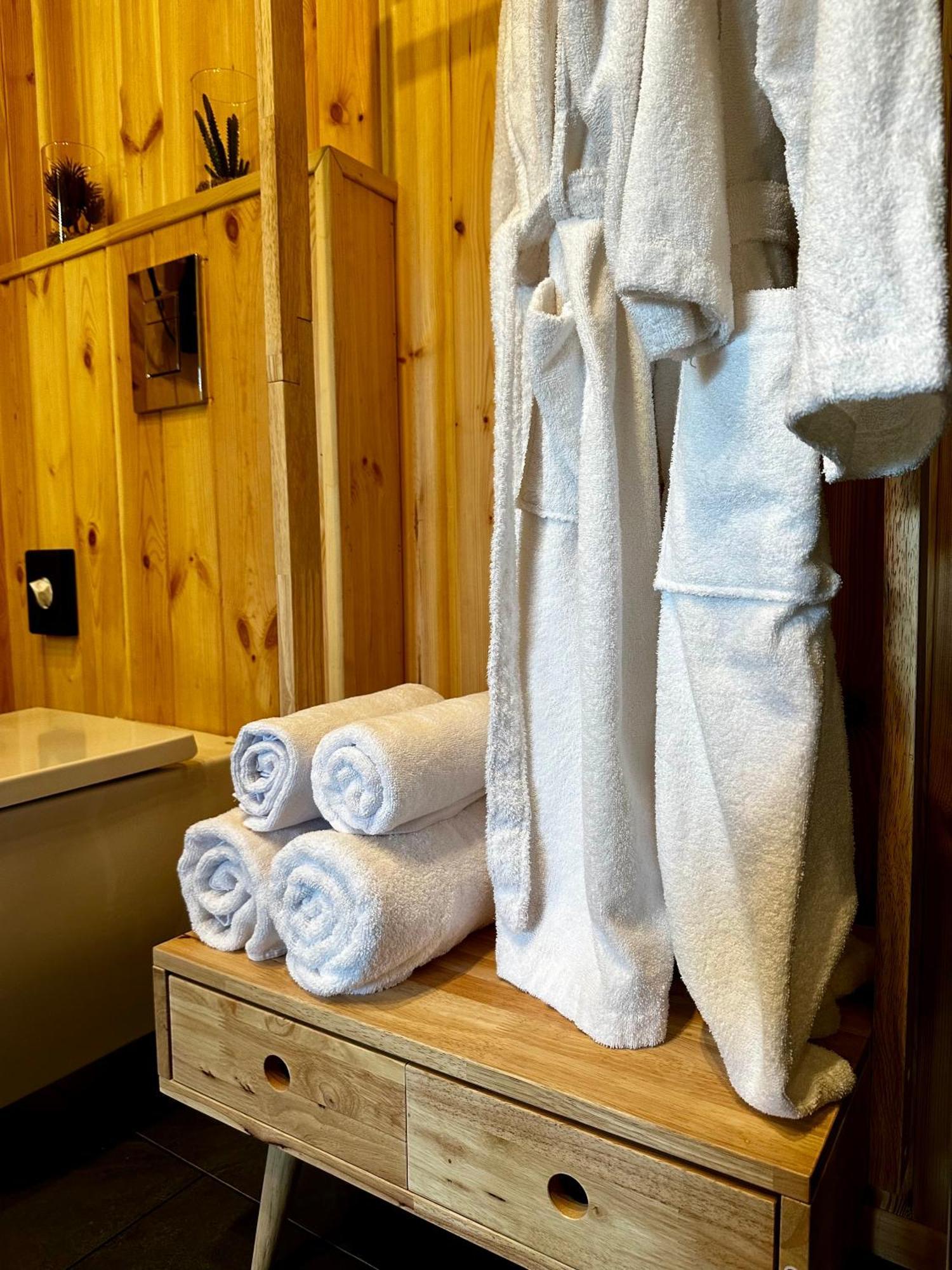 Brown Deer - Z Sauna Na Tarasie, Jacuzzi I Widokiem Na Gory - By Deer Hills Luxury Apartments Kocon المظهر الخارجي الصورة